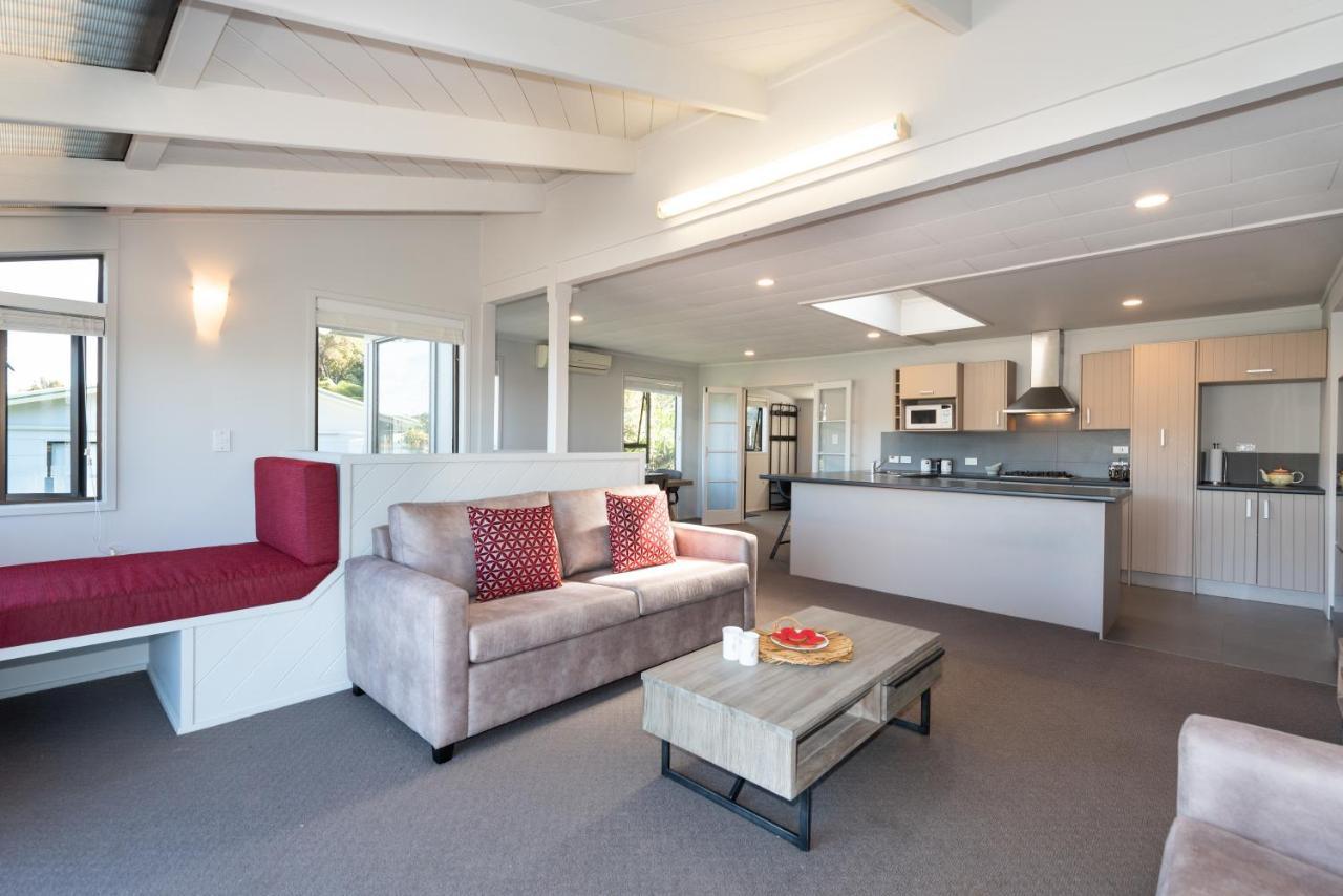 The Tide Watcher - Okiato Holiday Home Opua Exterior photo